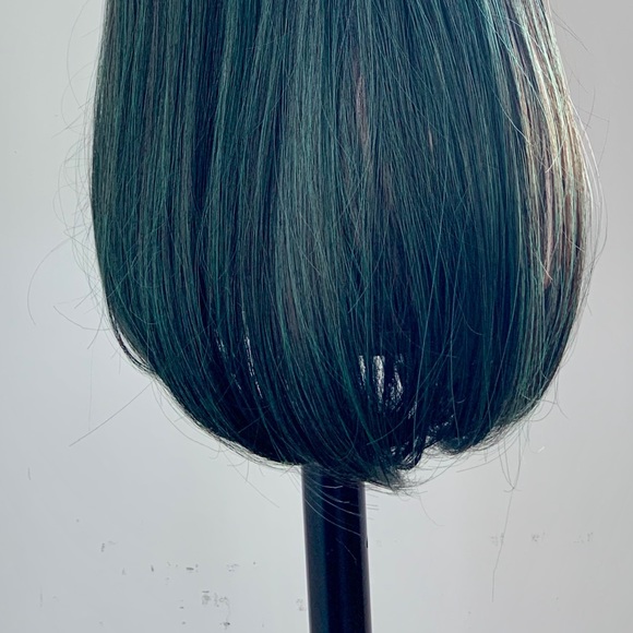 “Put On & Go” Black & Green Synthetic Wig with Bangs - Picture 5 of 7